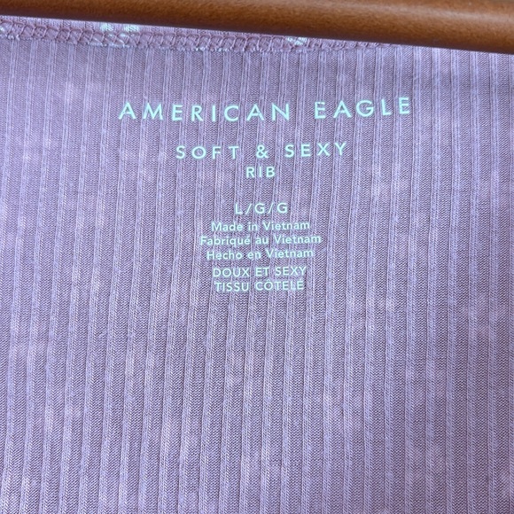 American Eagle soft and sexy snap button down ribbed floral top - Picture 2 of 3